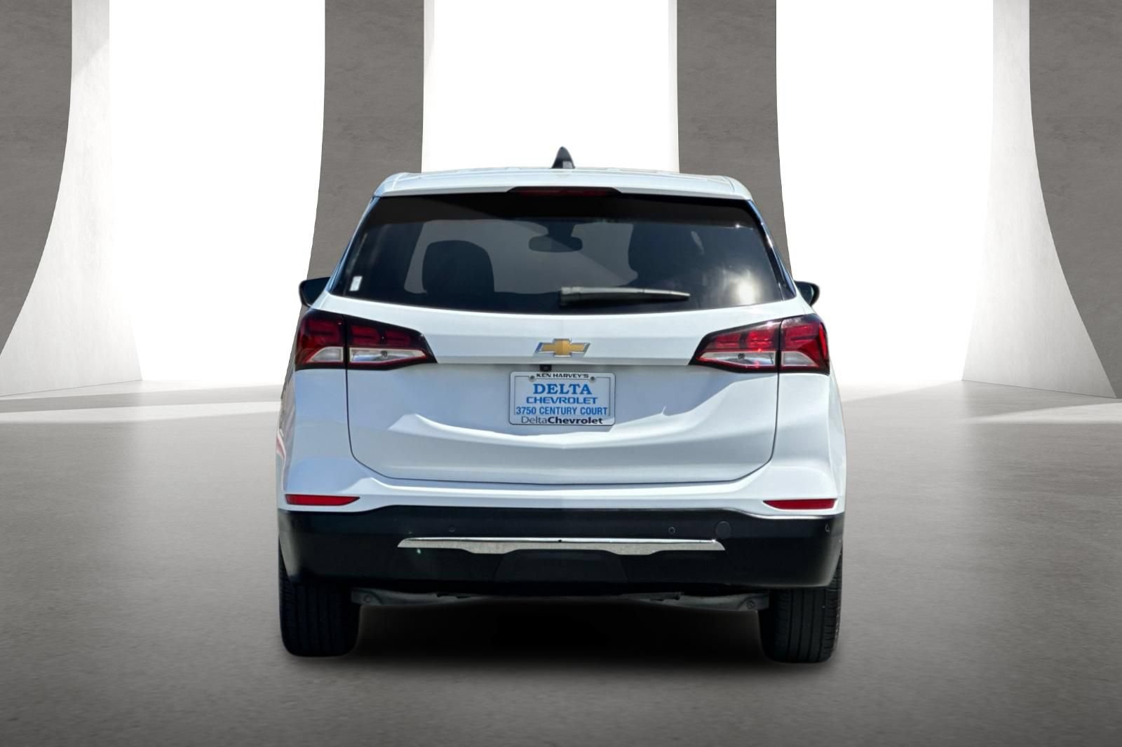 Used 2023 Chevrolet Equinox LT FWD image 9