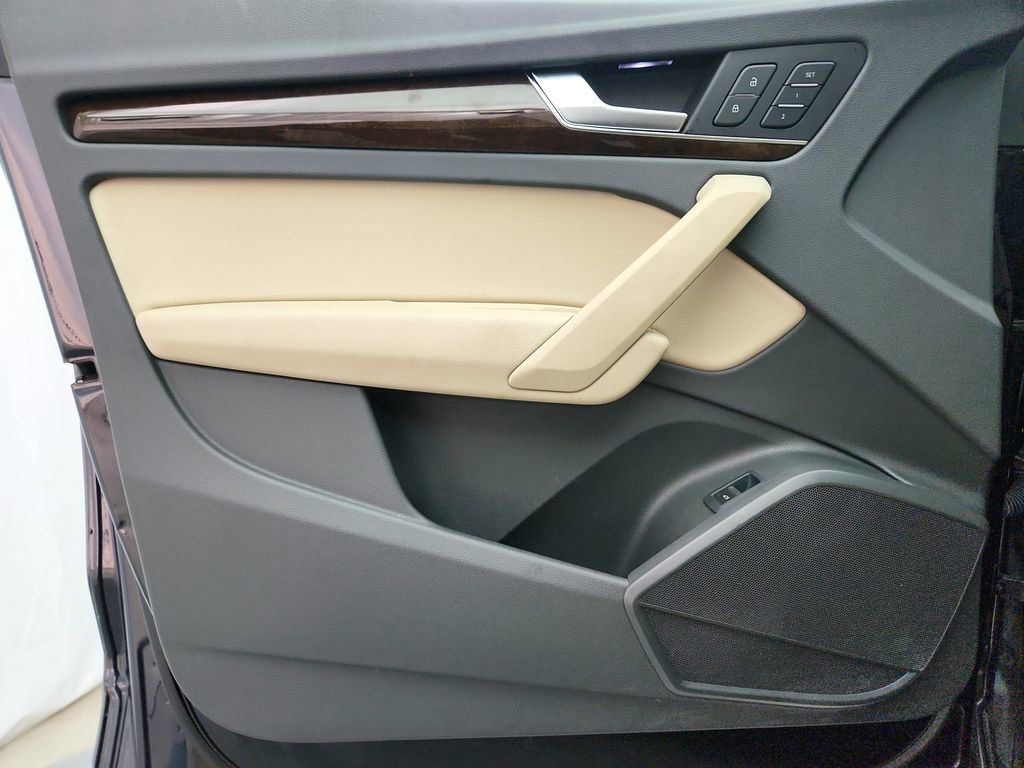 Used 2019 Audi Q5 2.0T Premium image 23