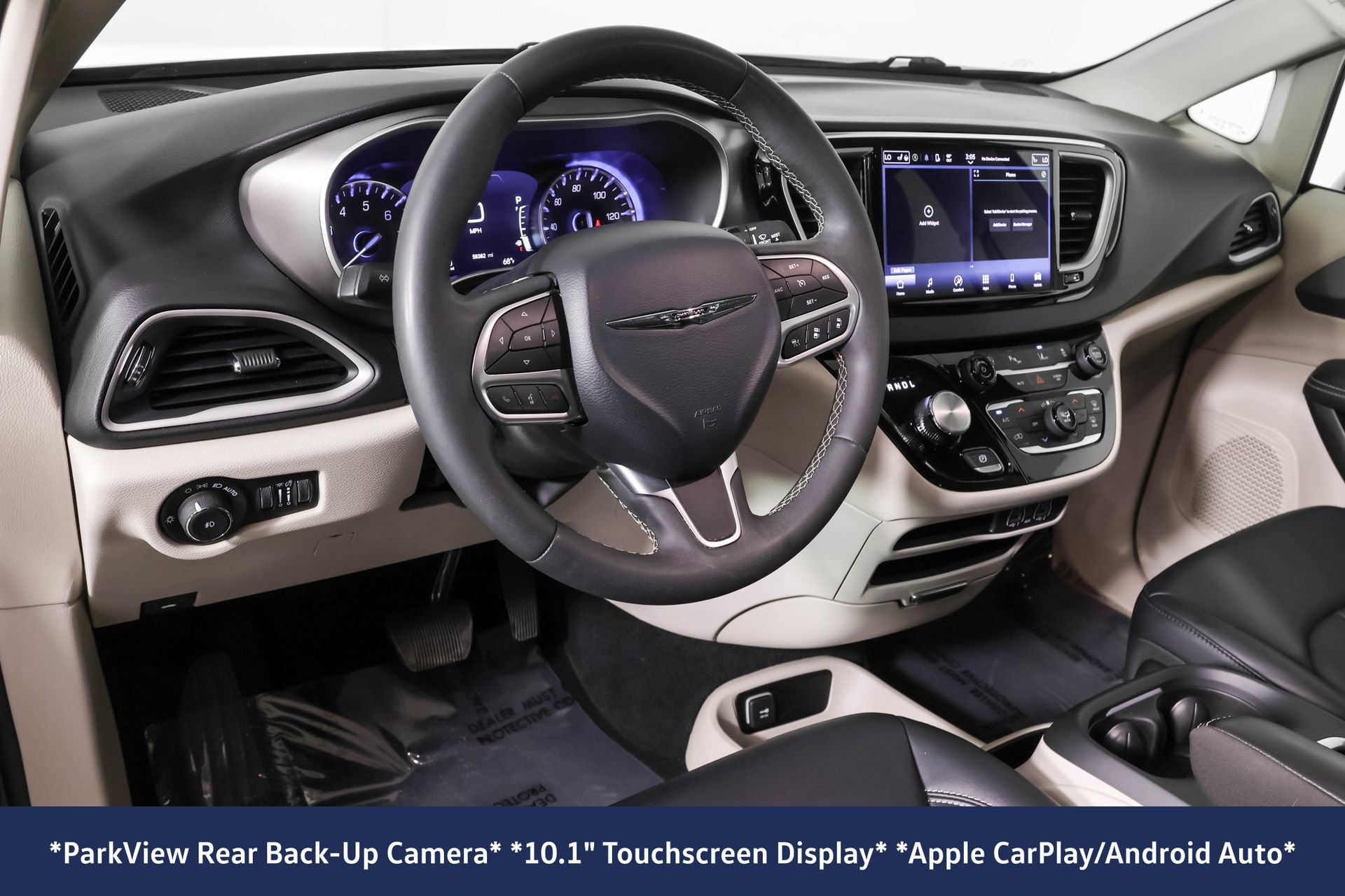 Used 2024 Chrysler Pacifica Touring-L FWD image 5