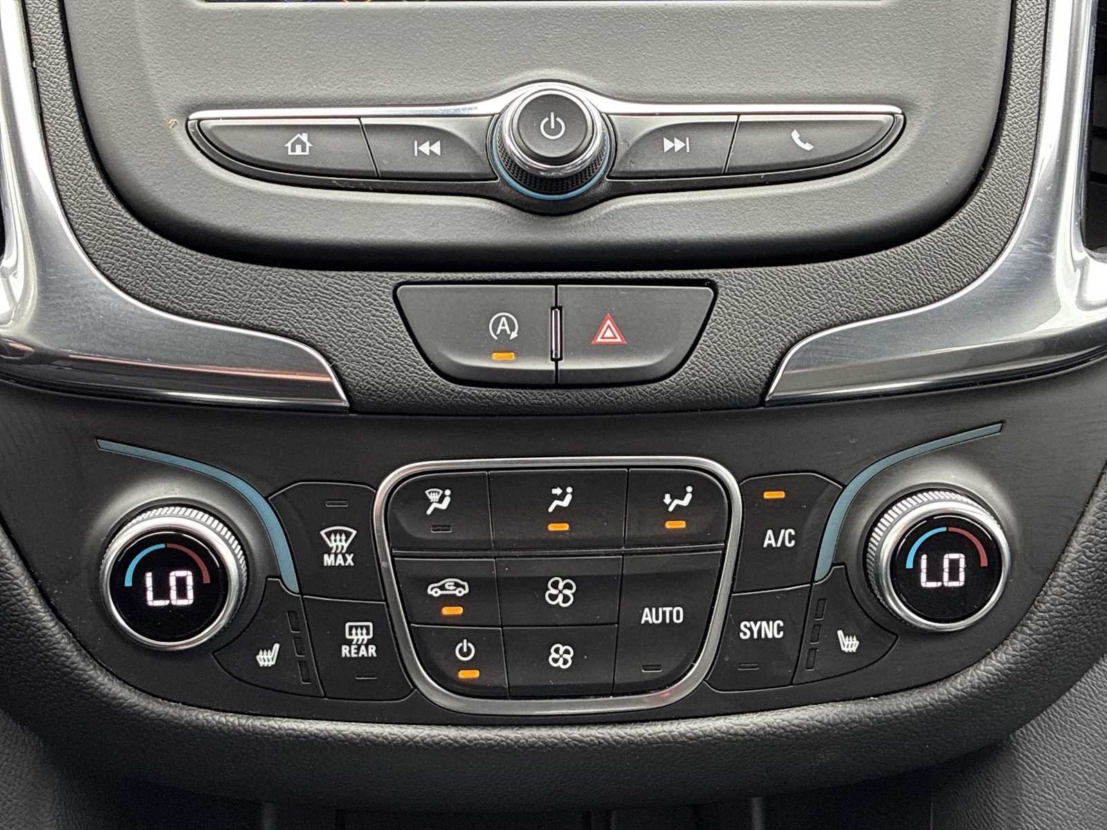 Used 2024 Chevrolet Equinox LT AWD/4WD image 16