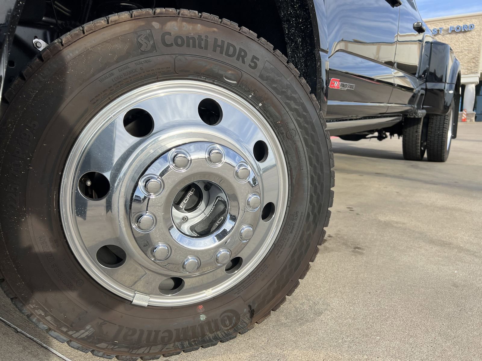 New 2026 Ford F450 Platinum w/ FX4 Off-Road Package image 11