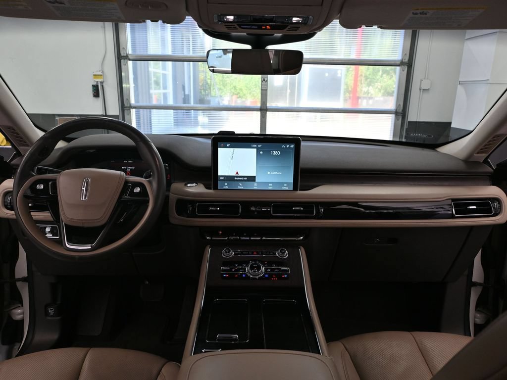 Used 2023 Lincoln Aviator Reserve AWD/4WD image 26