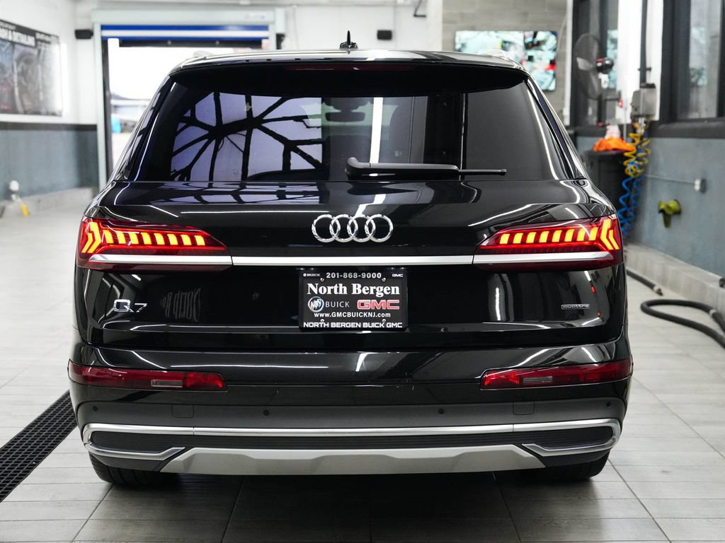 Used 2023 Audi Q7 2.0T Premium w/ Convenience Package AWD/4WD image 7