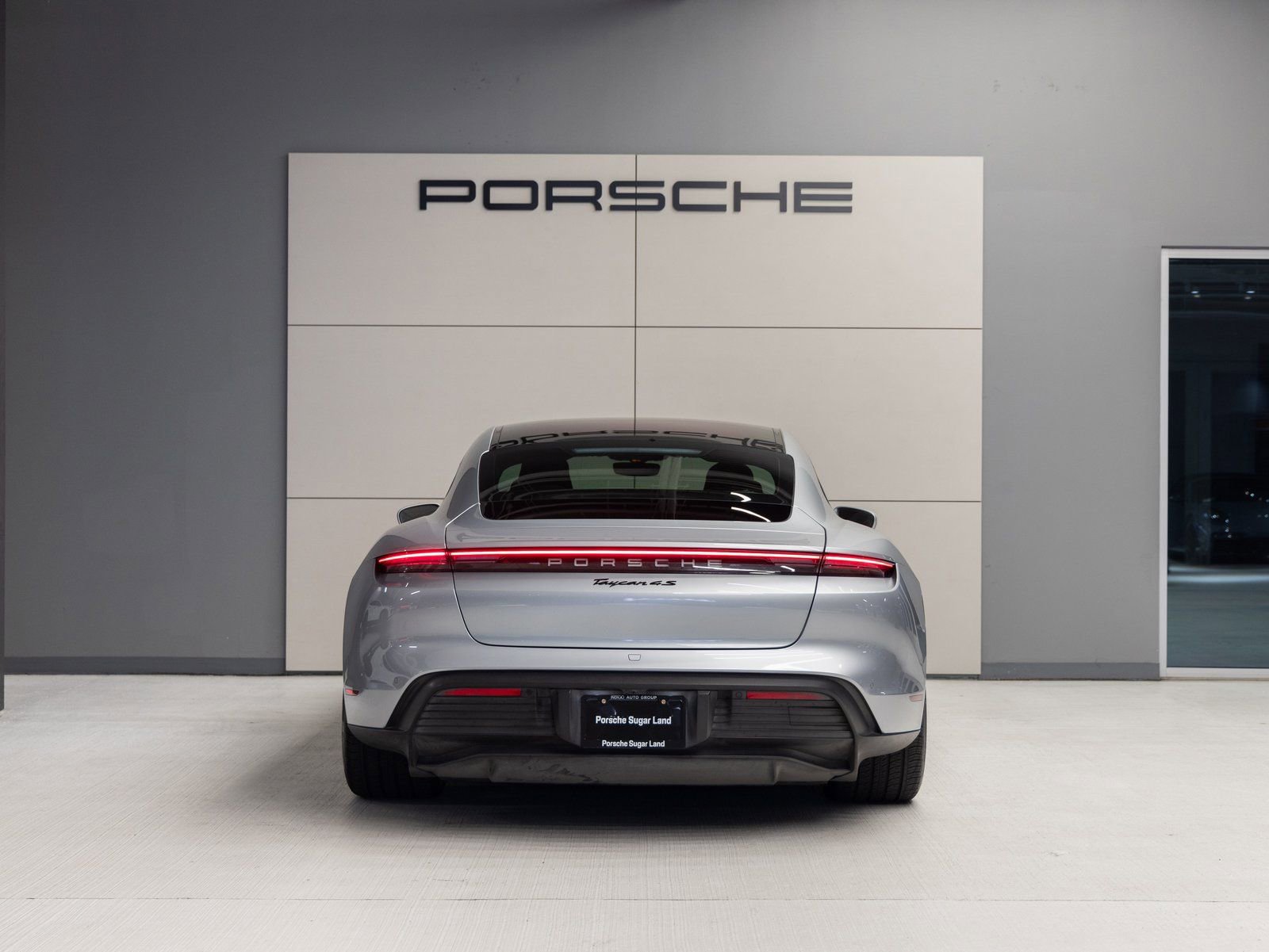 Used 2020 Porsche Taycan 4S image 6