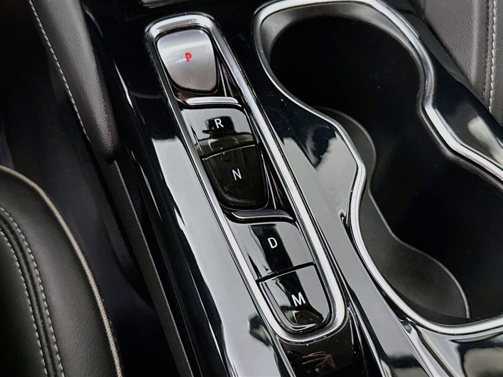 Used 2022 Buick Envision Essence w/ Technology Package I FWD image 8
