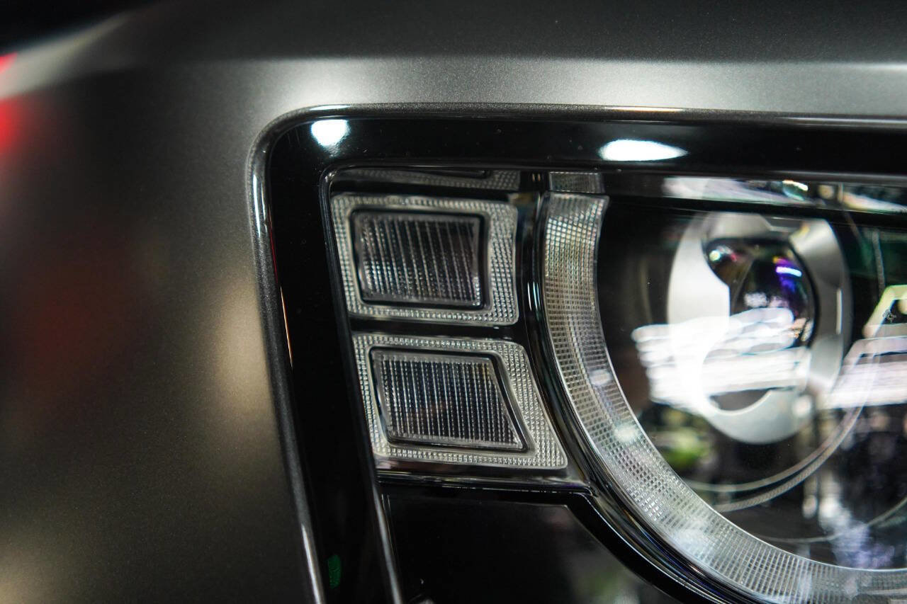 Used 2024 Land Rover Defender 110 Carpathian Edition AWD/4WD image 37