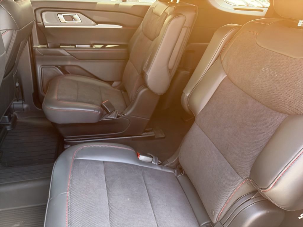 New 2026 Ford Explorer ST RWD image 31
