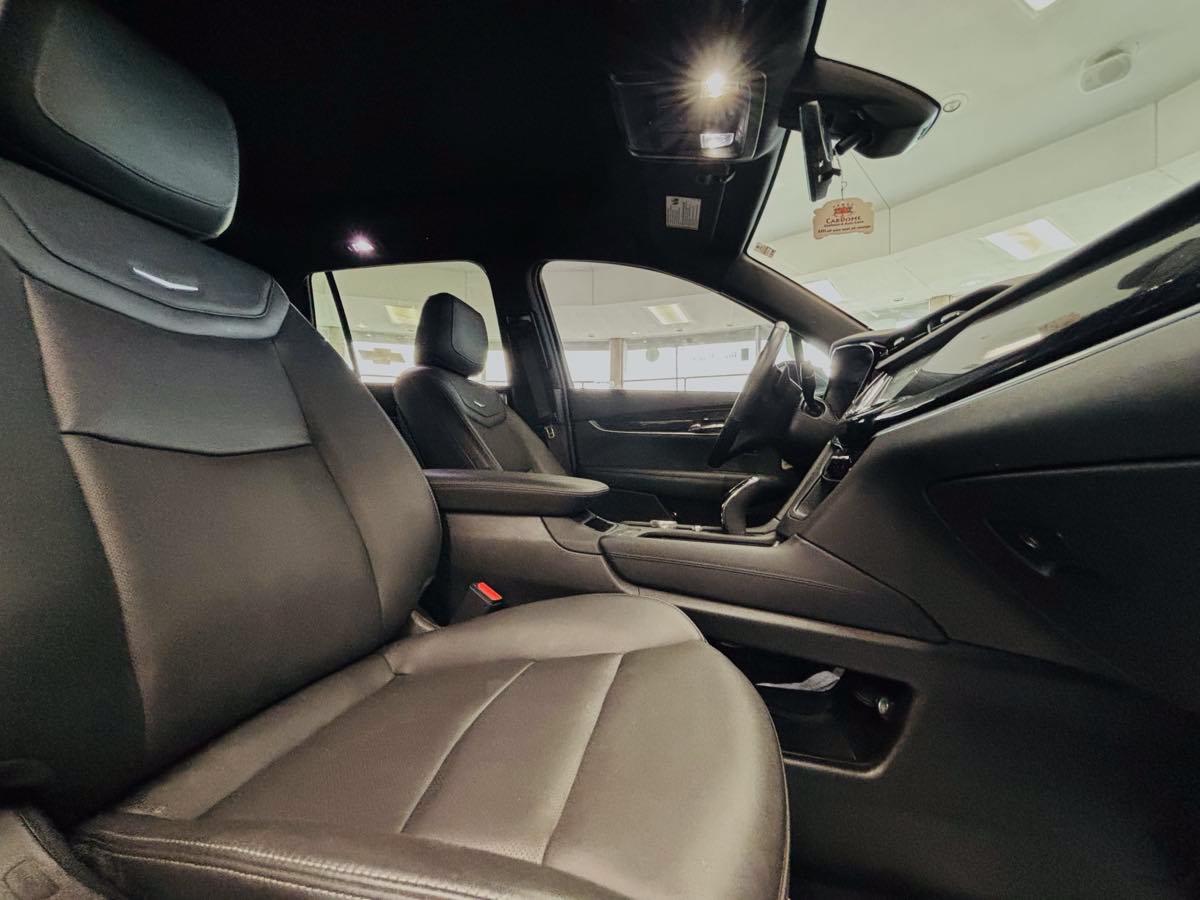Used 2024 Cadillac XT6 Premium Luxury w/ Technology Package FWD image 43