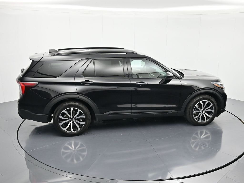Certified 2025 Ford Explorer ST-Line w/ Premium Package image 33