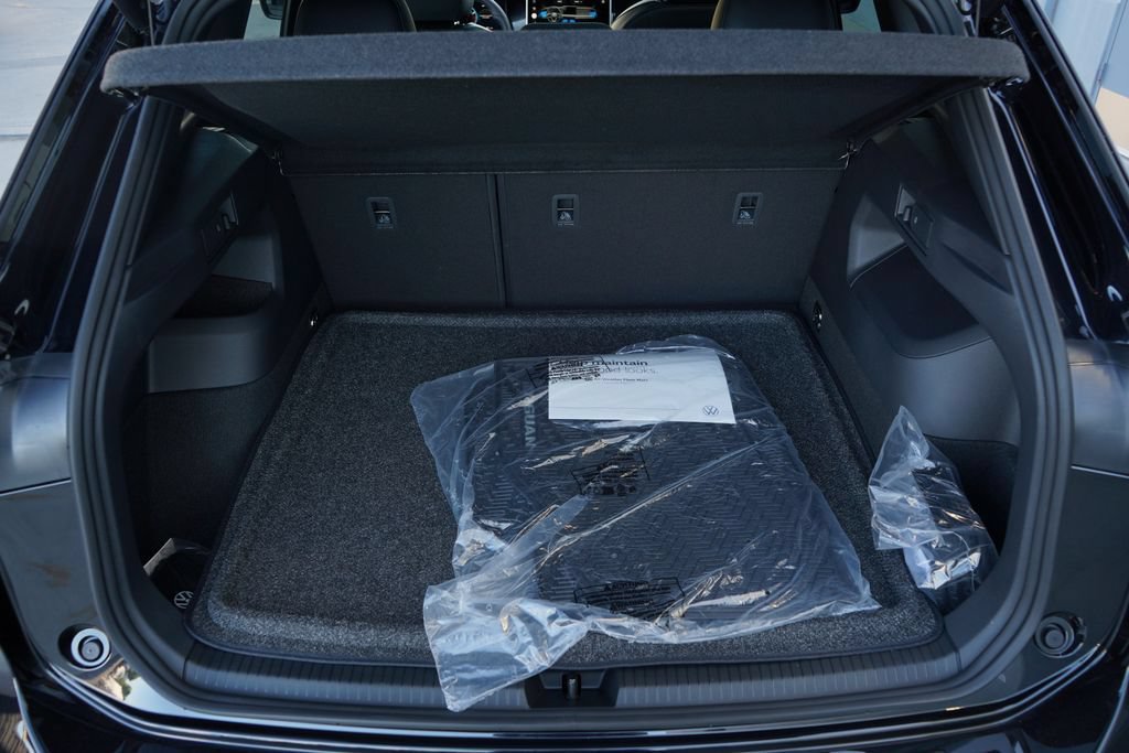 New 2026 Volkswagen Tiguan SE R-Line AWD/4WD image 33