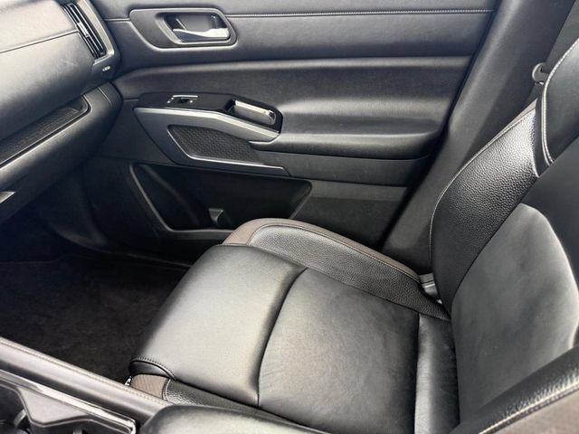 Used 2022 Nissan Pathfinder SL w/ SL Premium Package AWD/4WD image 23