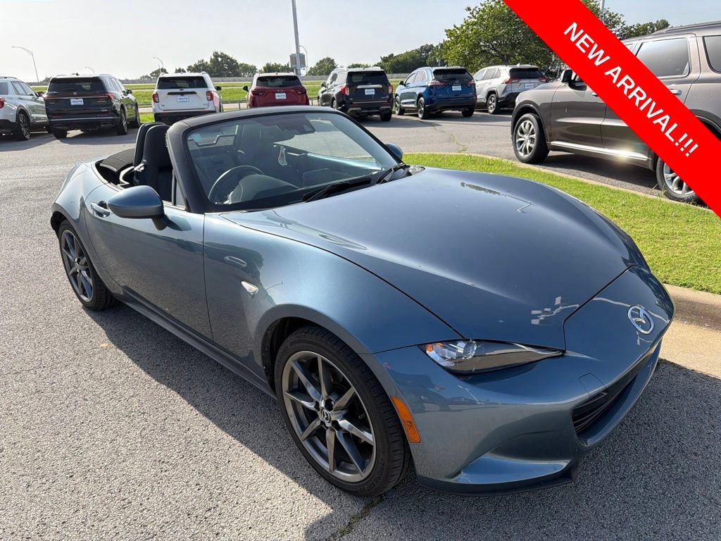 Used 2016 MAZDA MX-5 Miata Grand Touring RWD image 1