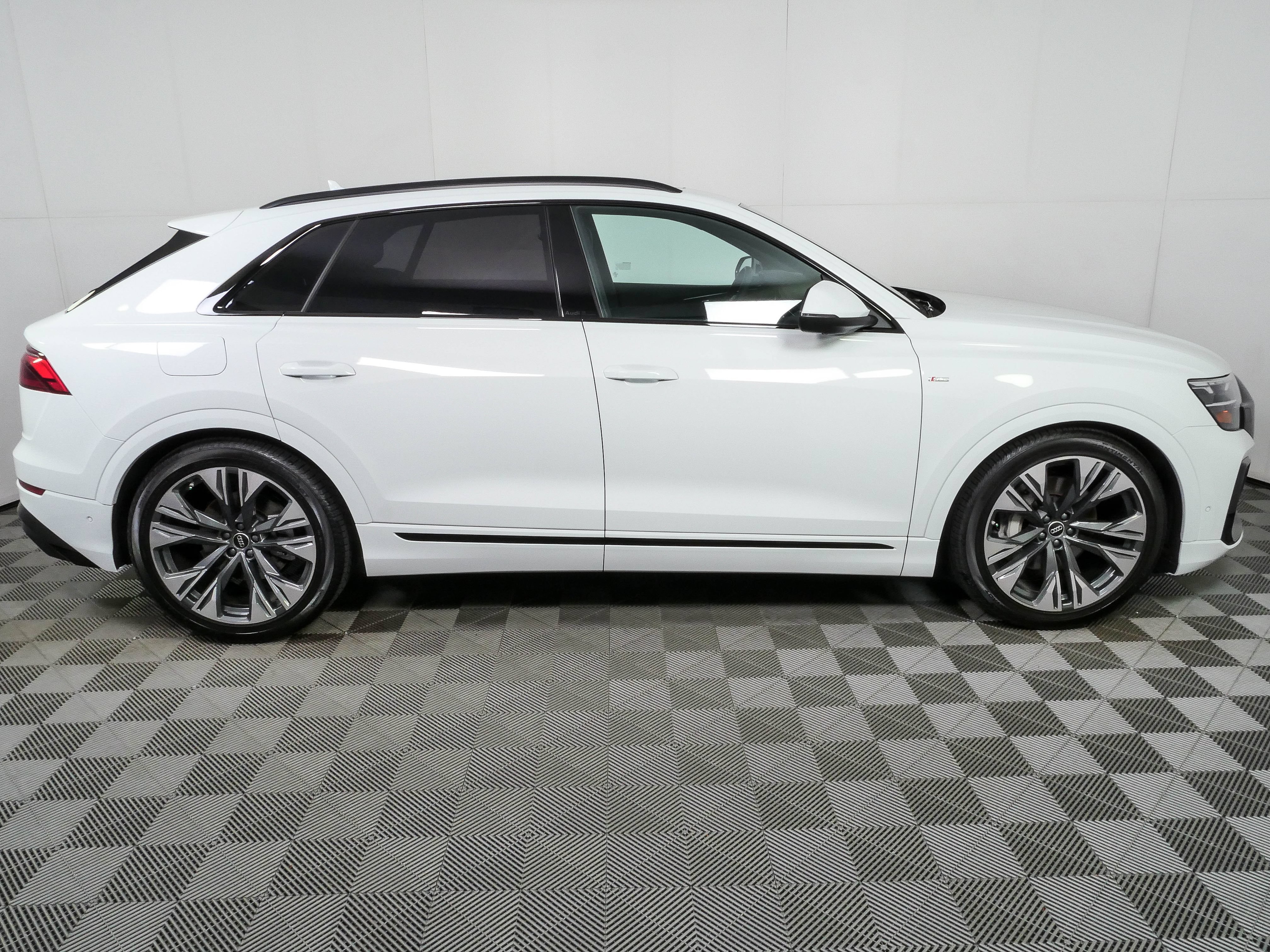 Used 2026 Audi Q8 Premium Plus AWD/4WD image 2