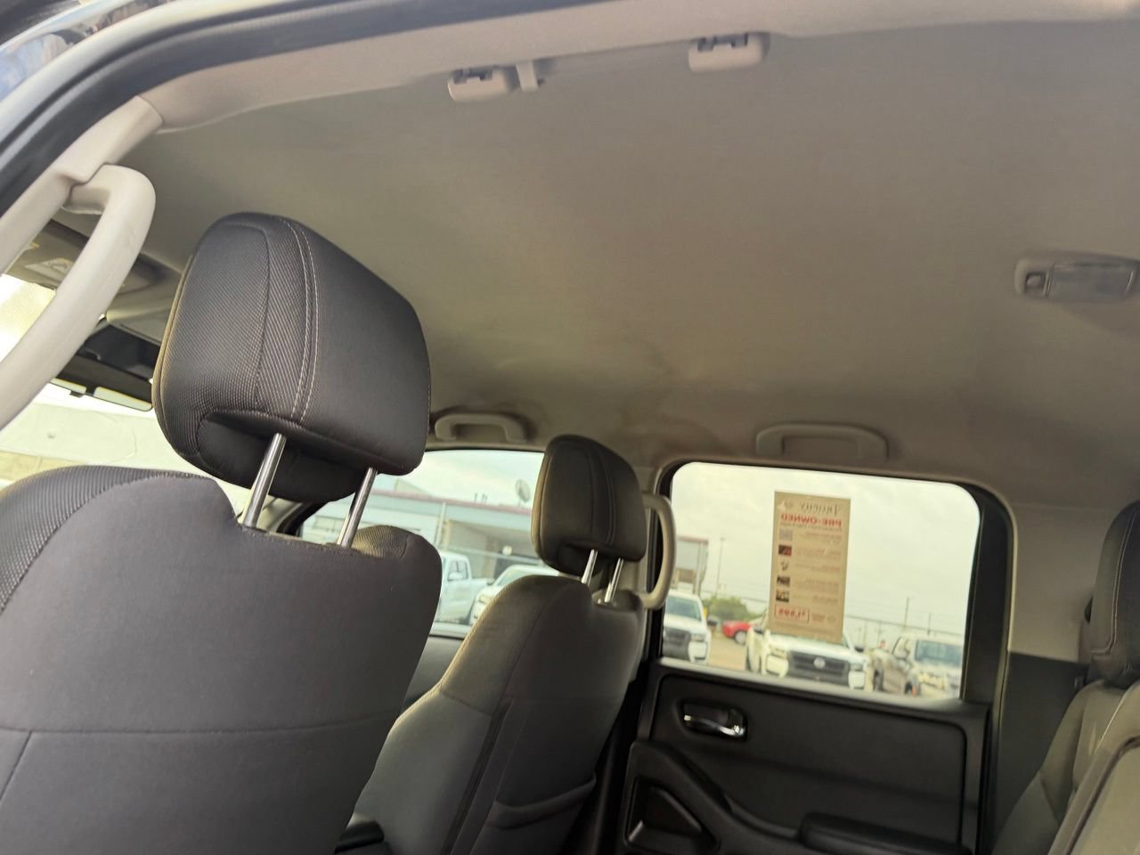 Used 2023 Nissan Frontier SV w/ SV Convenience Package RWD image 33