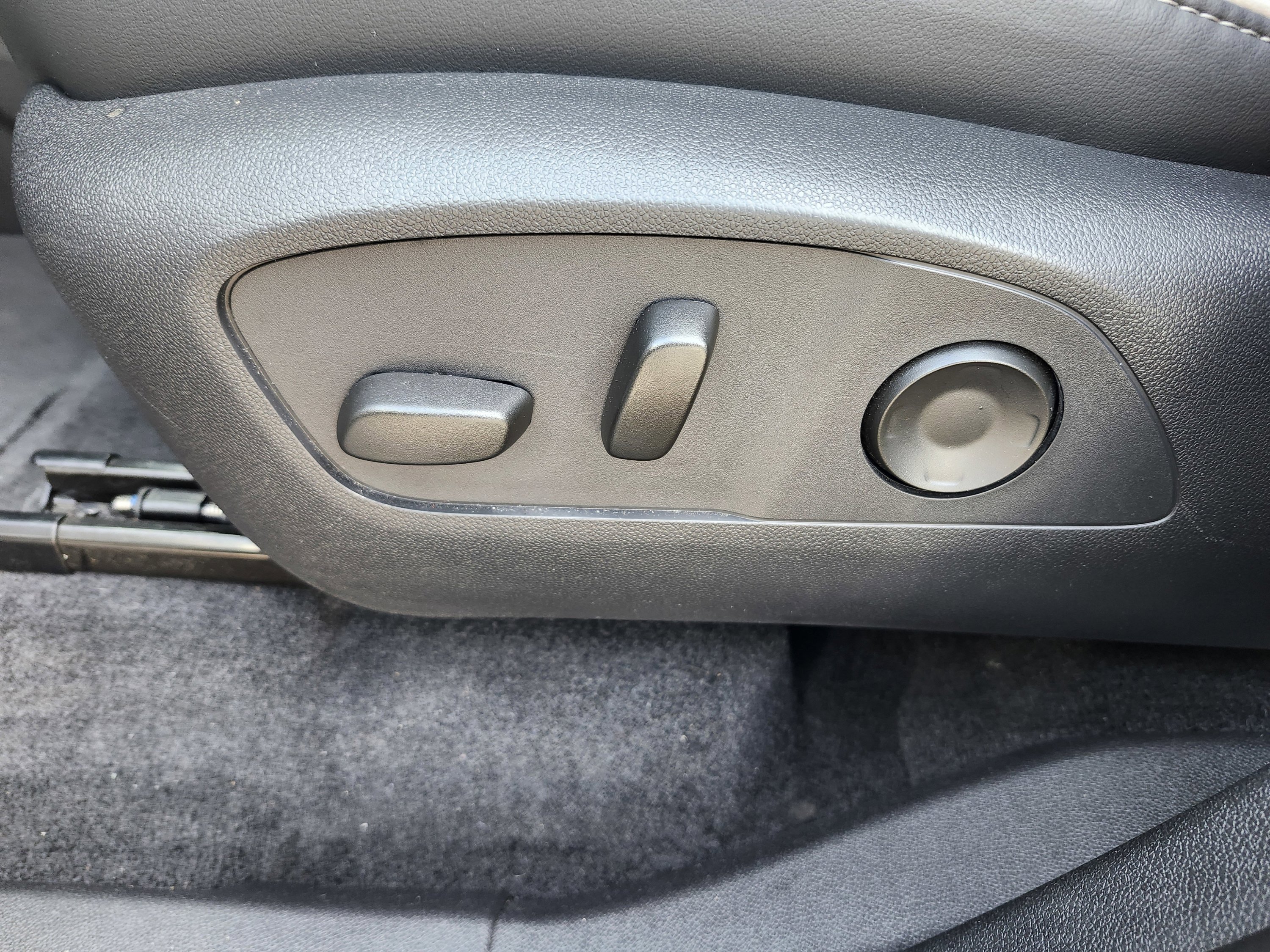 Used 2025 Buick Enclave Preferred image 19