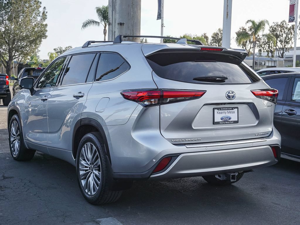 Used 2021 Toyota Highlander Platinum AWD/4WD image 5