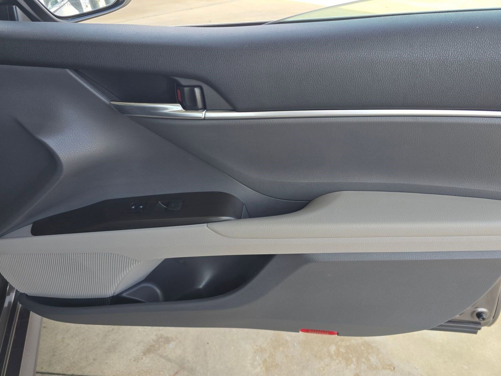 Used 2024 Toyota Camry LE image 28