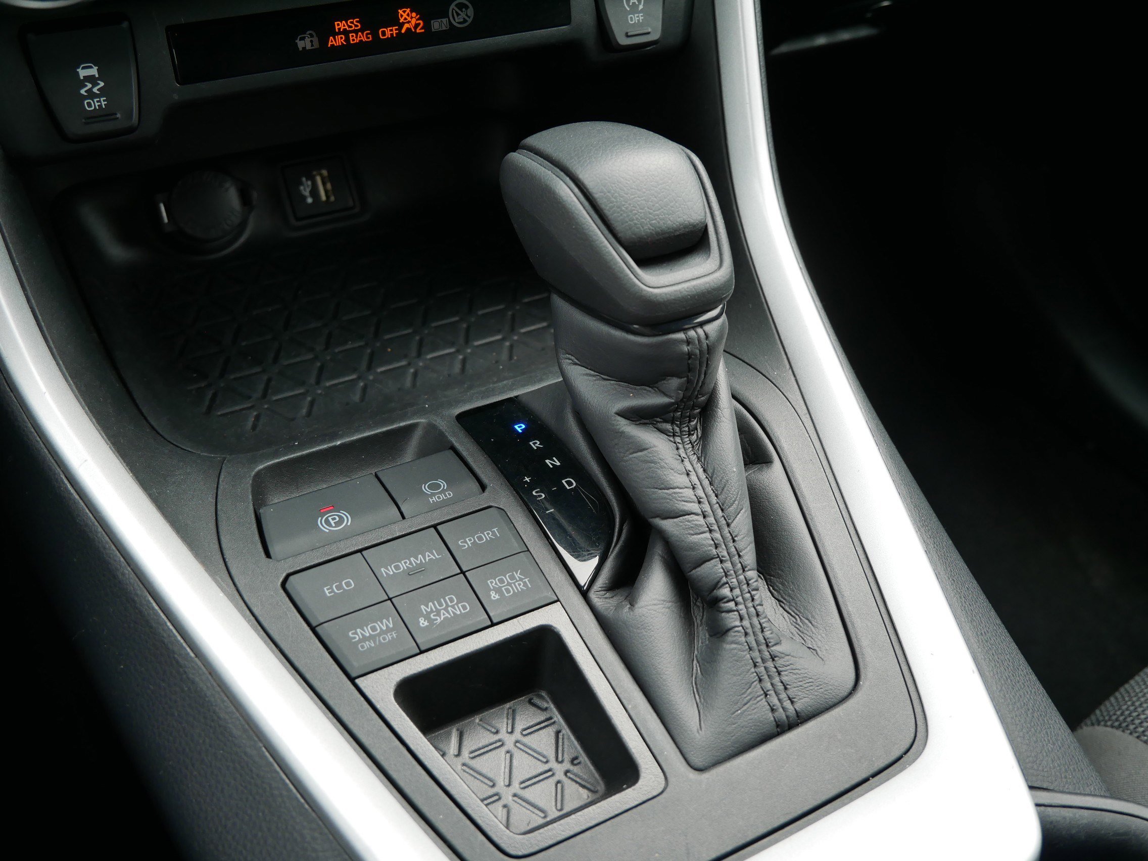 Certified 2024 Toyota RAV4 LE image 24