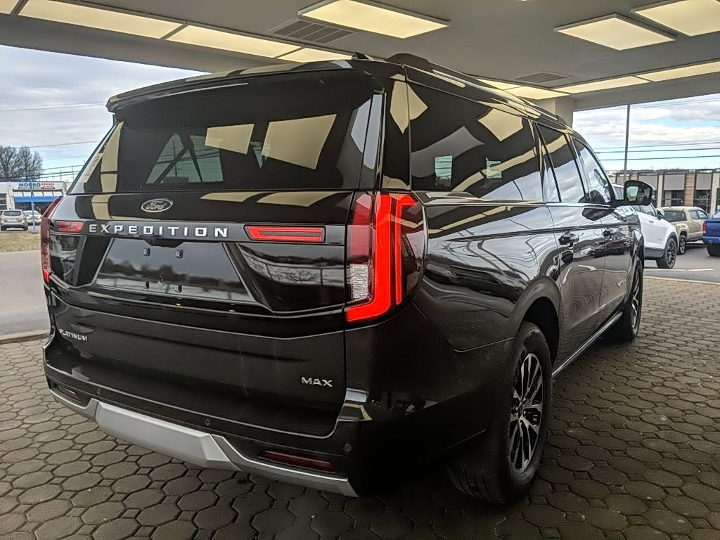Used 2025 Ford Expedition Max Platinum image 5