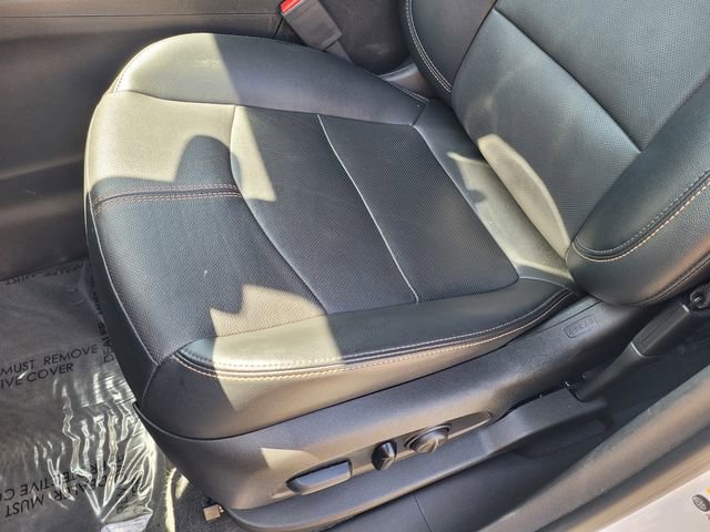 Used 2023 Chevrolet Equinox Premier AWD/4WD image 11