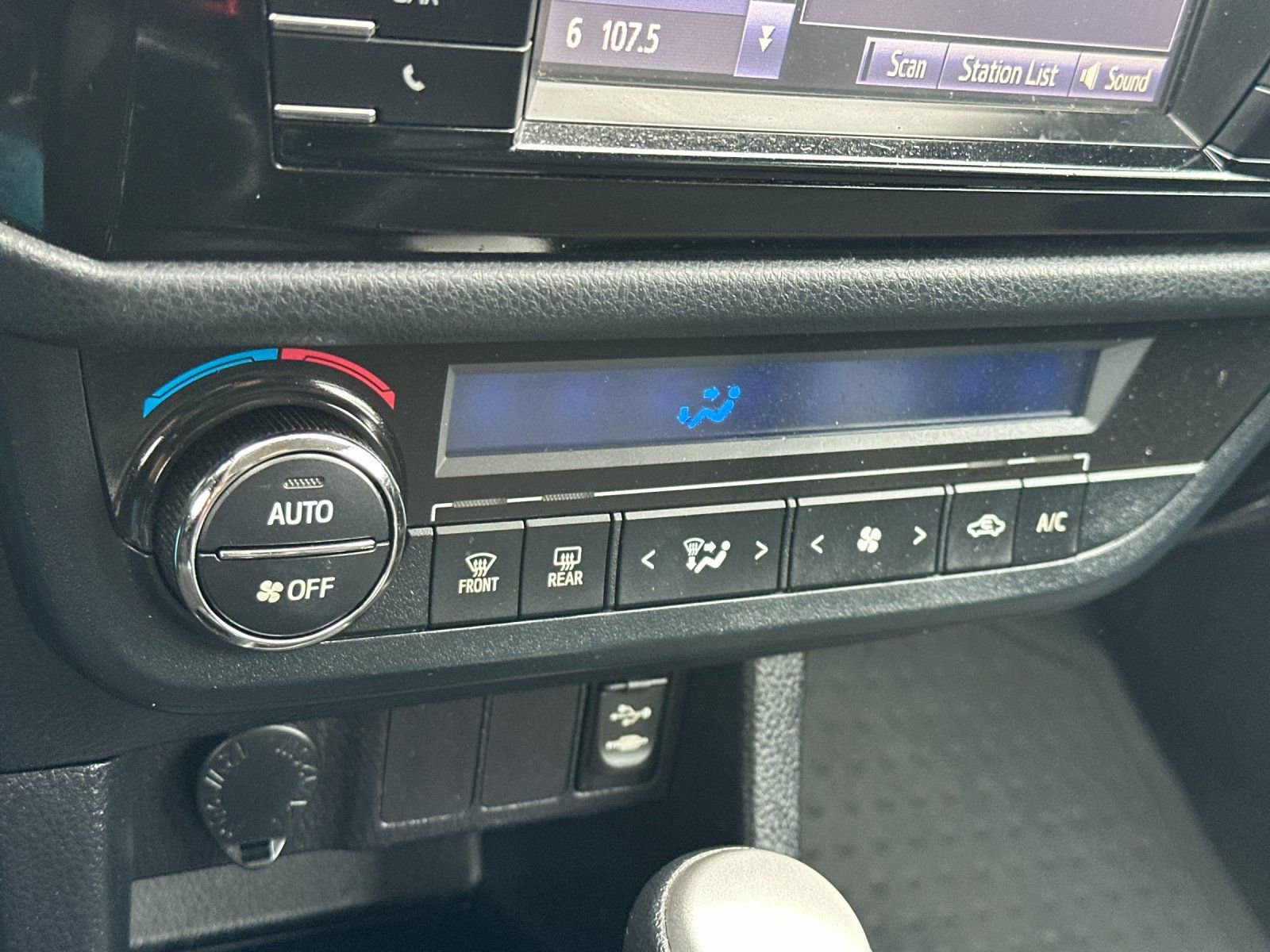 Used 2016 Toyota Corolla S FWD image 18