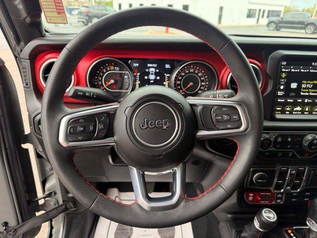 Used 2023 Jeep Gladiator Rubicon w/ Cold Weather Group AWD/4WD image 8