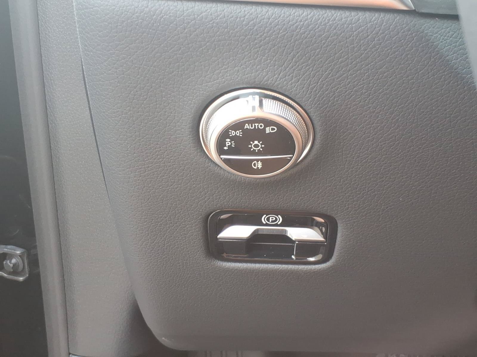New 2026 Mercedes-Benz GLC 300 4MATIC image 17