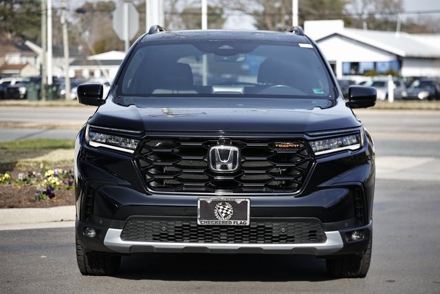Used 2025 Honda Pilot TrailSport image 13