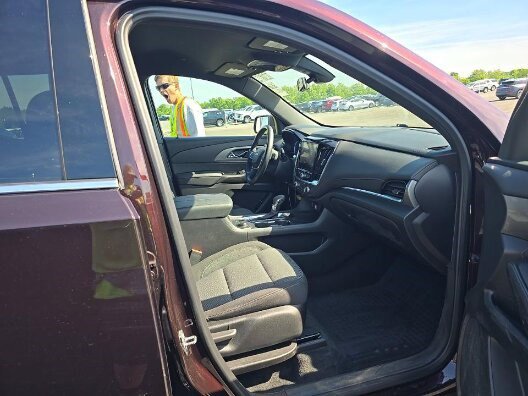 Used 2023 Chevrolet Traverse LT FWD image 11