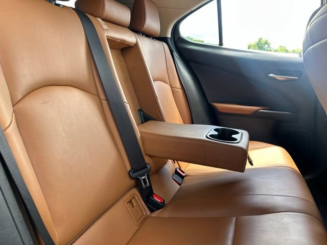 Used 2020 Lexus UX 200 w/ Accessory Package 2 FWD image 28