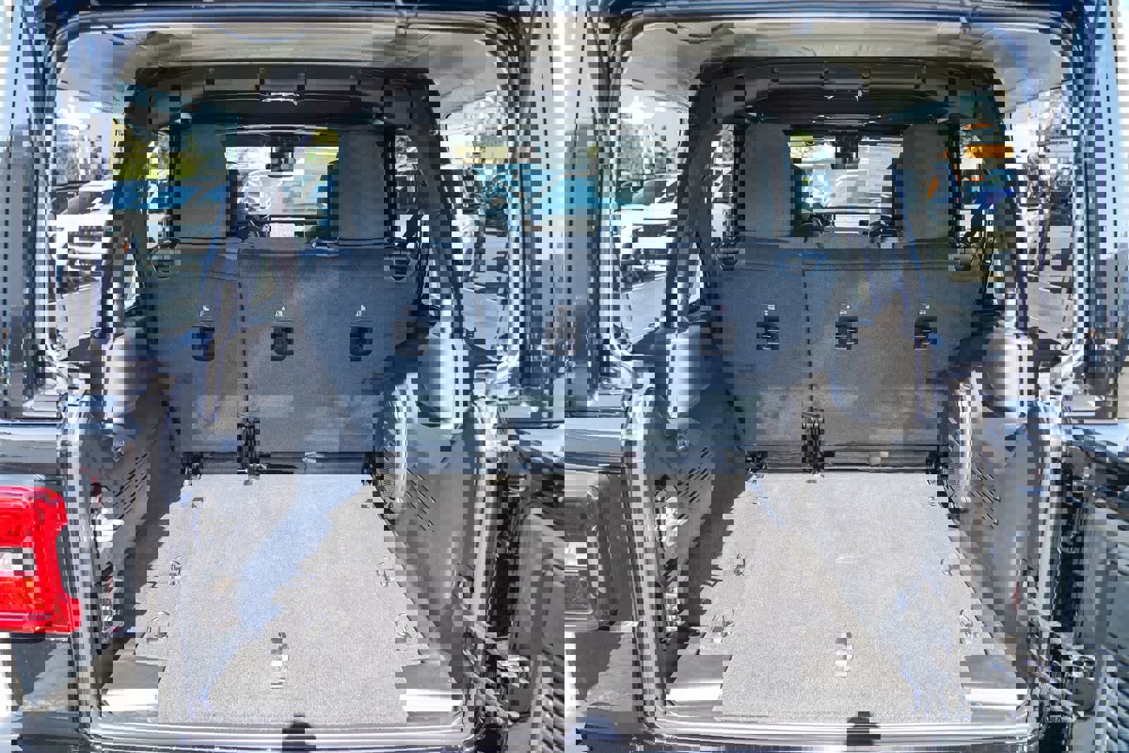 New 2025 Jeep Wrangler Sahara w/ Technology Group image 12