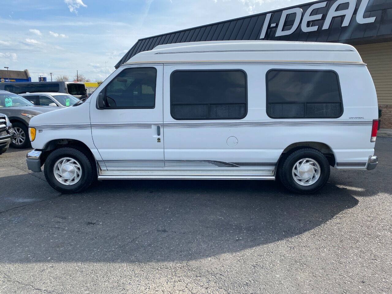 Used 1997 Ford E-150 and Econoline 150 RWD image 8