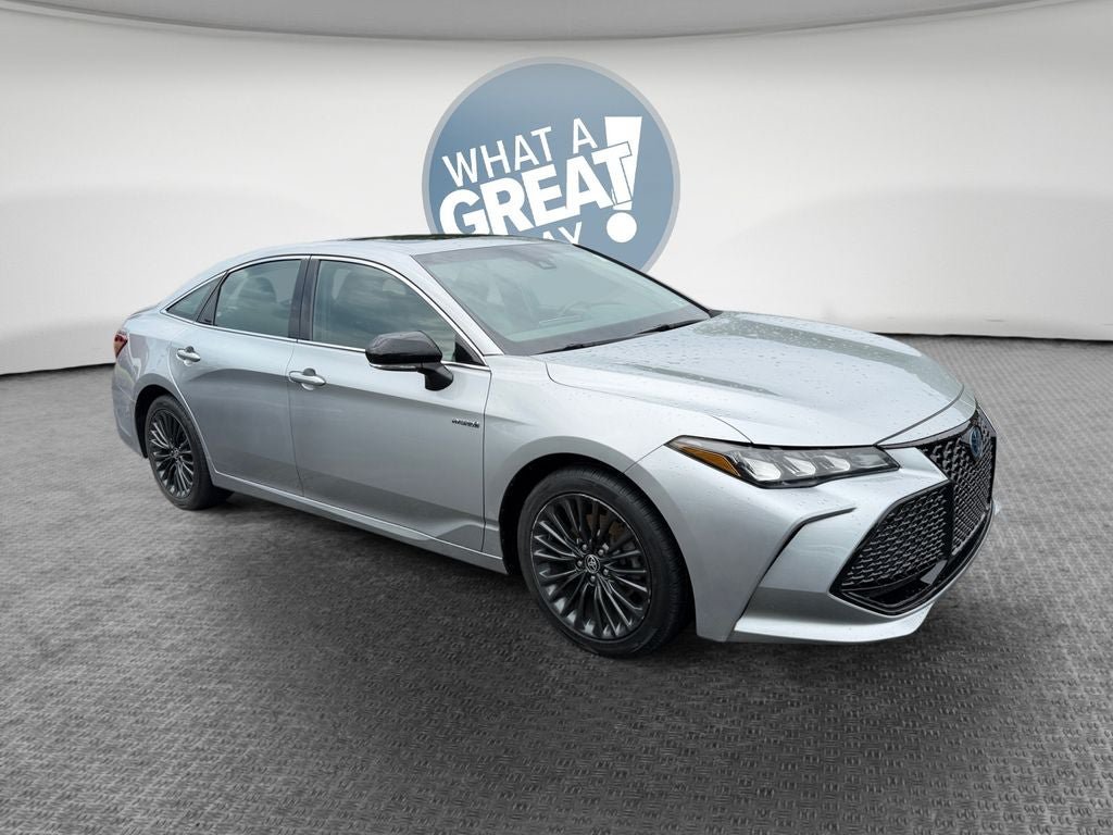Certified 2021 Toyota Avalon XSE FWD image 1