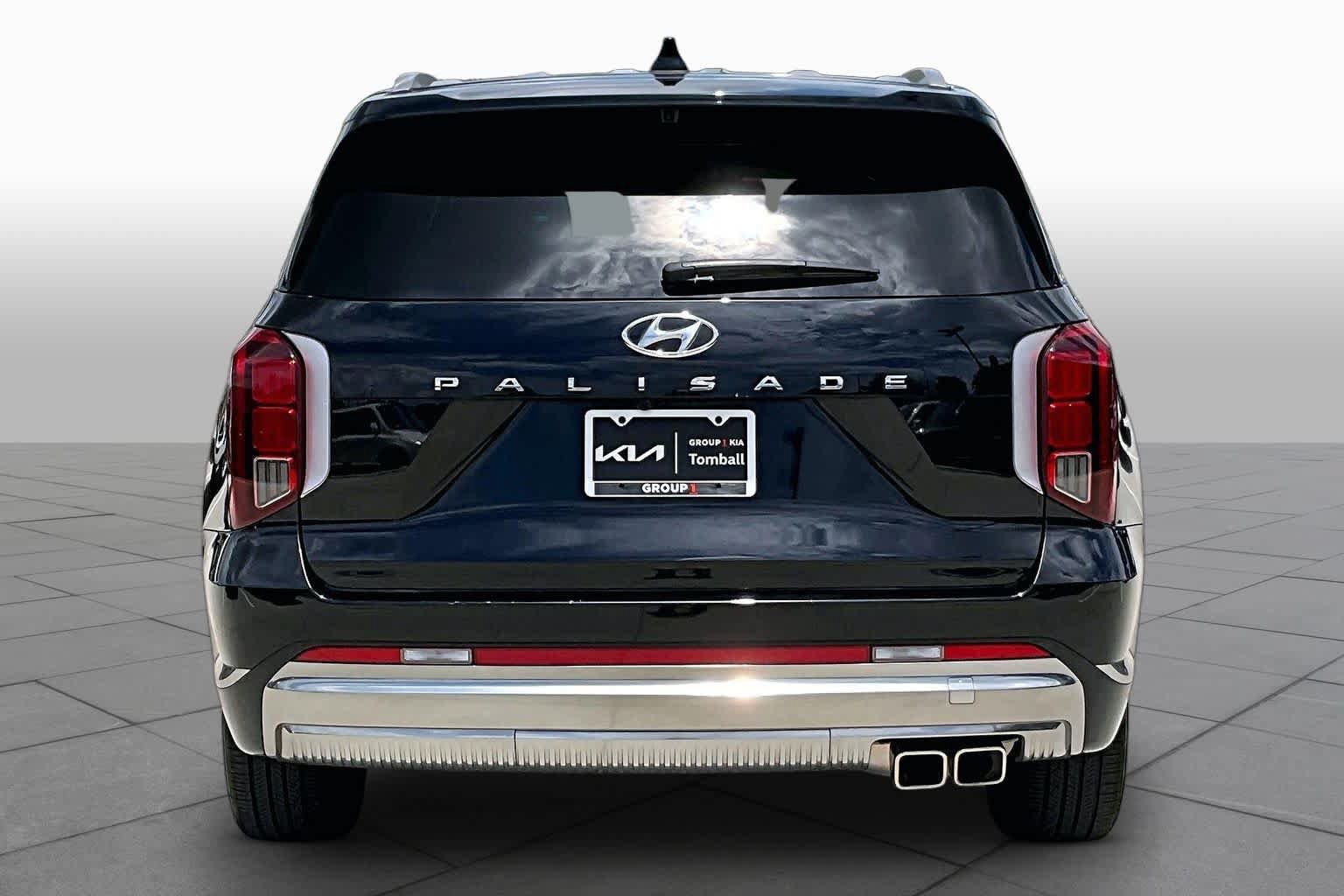 Used 2024 Hyundai Palisade Calligraphy FWD image 5