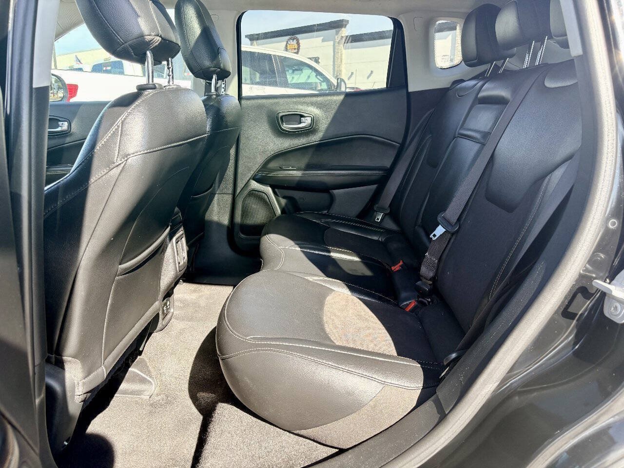 Used 2019 Jeep Compass Latitude w/ Popular Equipment Group AWD/4WD image 23