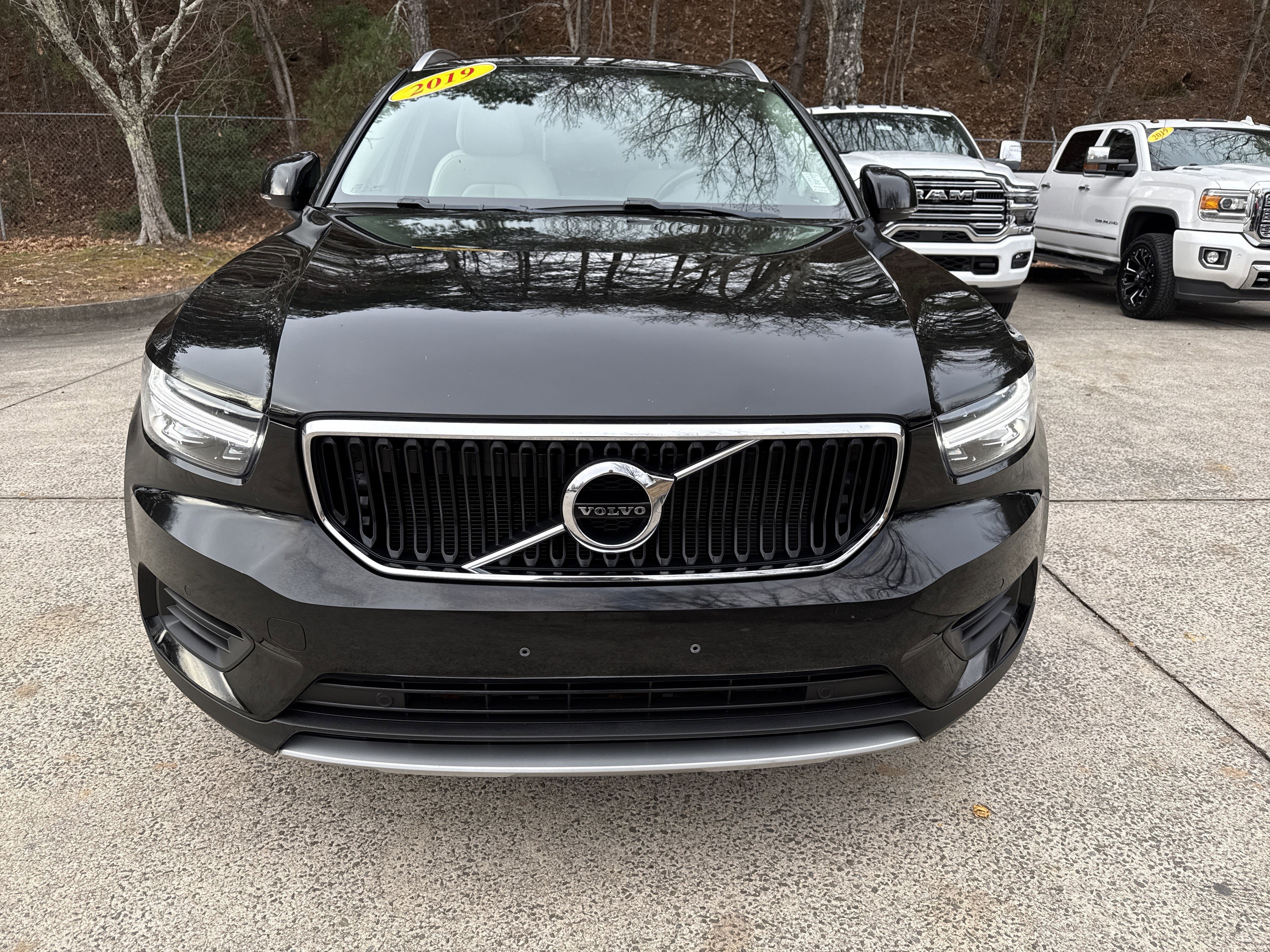 Used 2019 Volvo XC40 T5 Momentum video 2