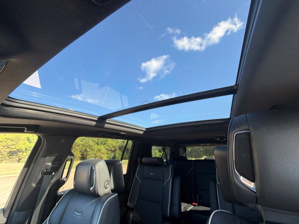 Used 2021 Cadillac Escalade ESV Sport w/ Driver Assist Tech Package AWD/4WD image 23