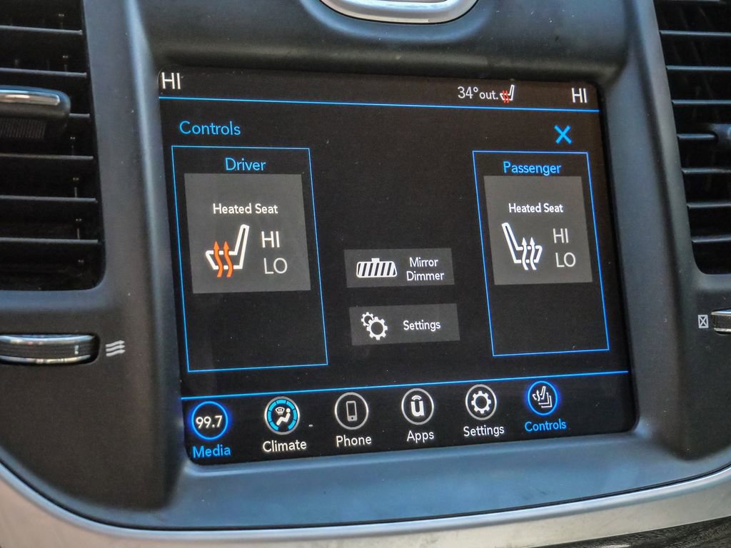 Used 2022 Chrysler 300 Touring L RWD image 31