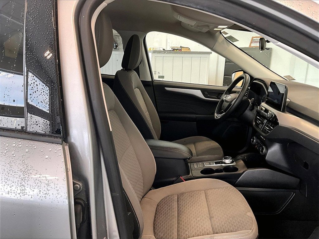 Used 2022 Ford Escape SE w/ Cold Weather Package image 11
