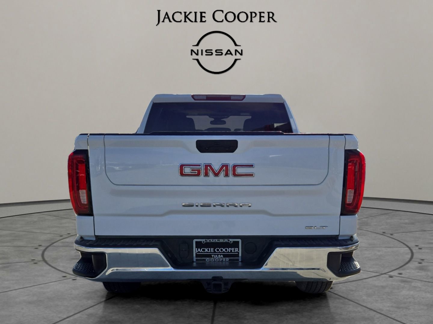 Used 2024 GMC Sierra 1500 SLT image 4