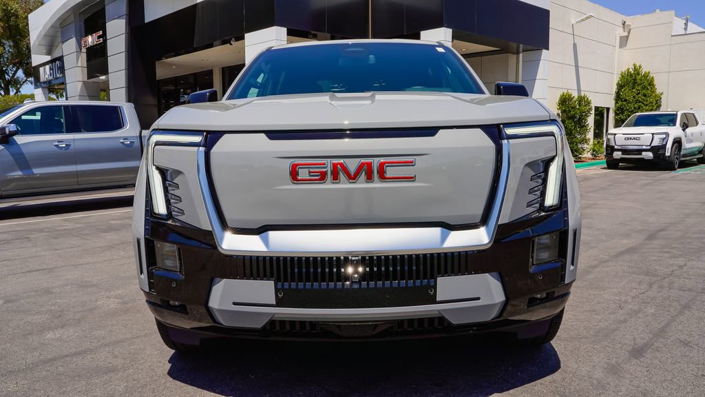 New 2026 GMC Sierra EV Denali AWD/4WD image 4