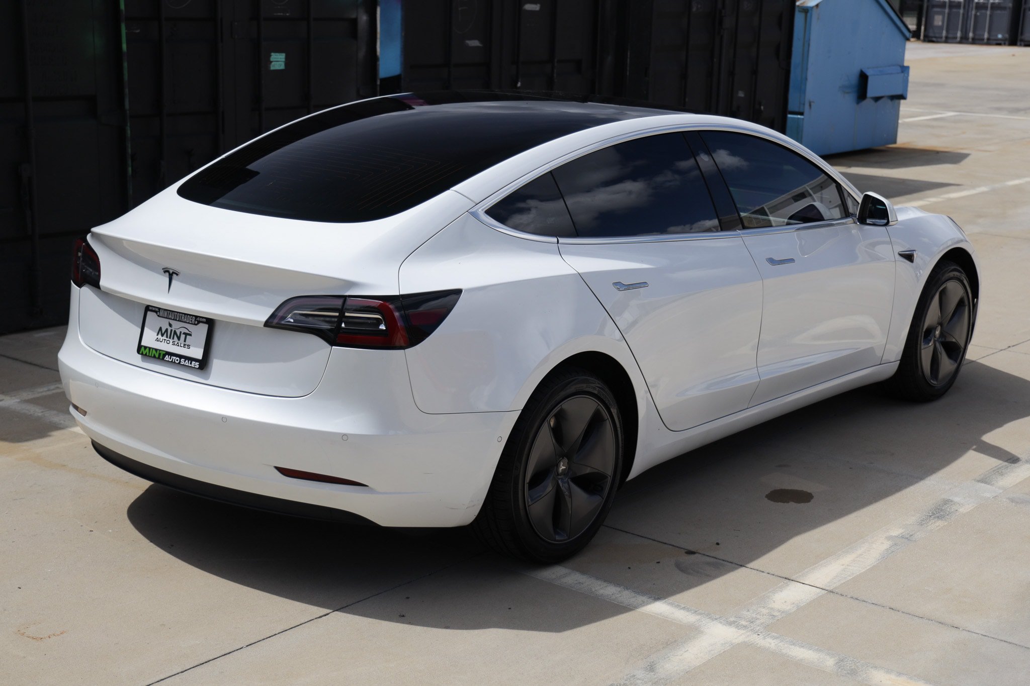 Used 2020 Tesla Model 3 Standard Range Plus RWD image 16