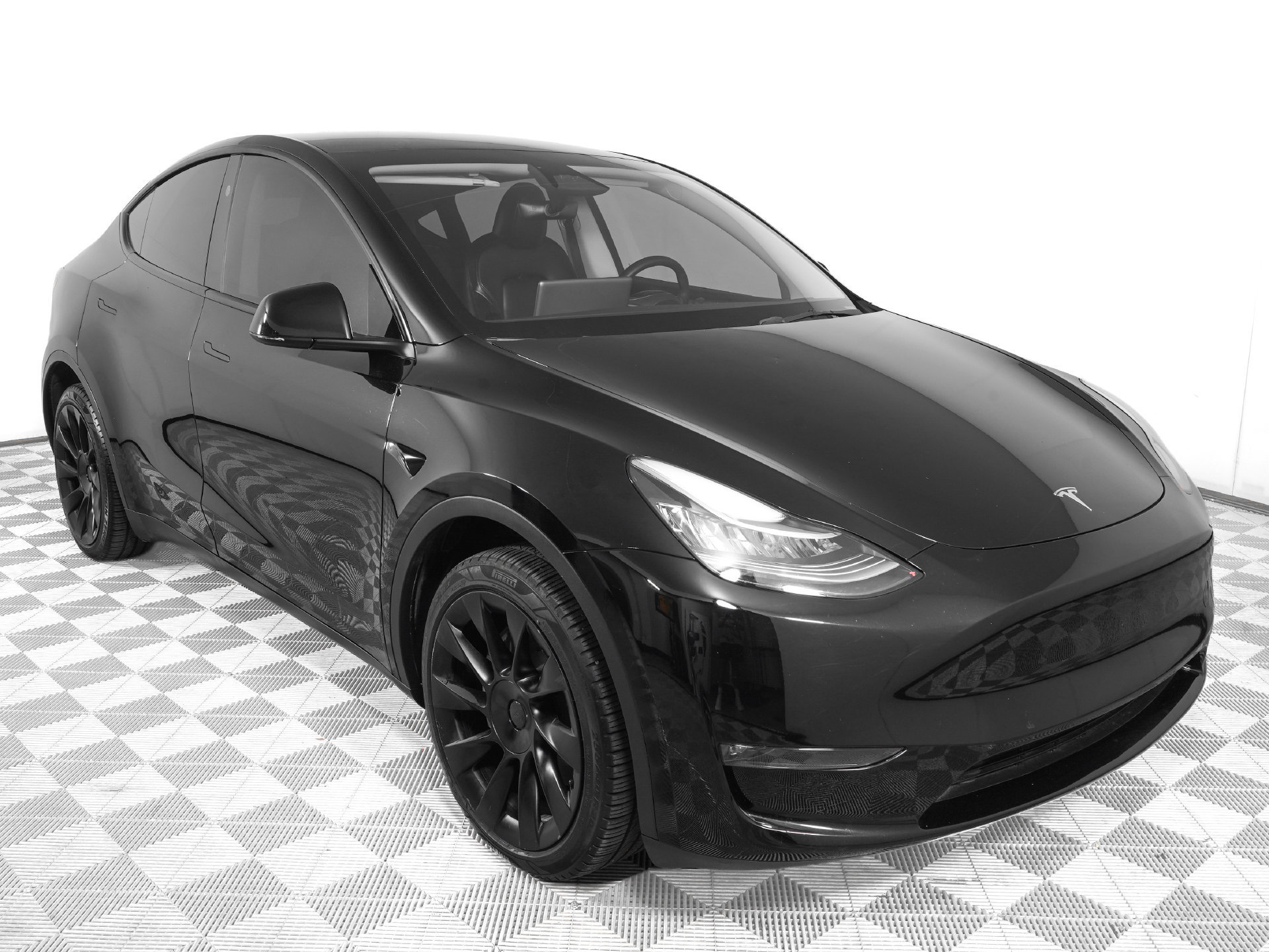 Used 2023 Tesla Model Y Long Range AWD/4WD image 3