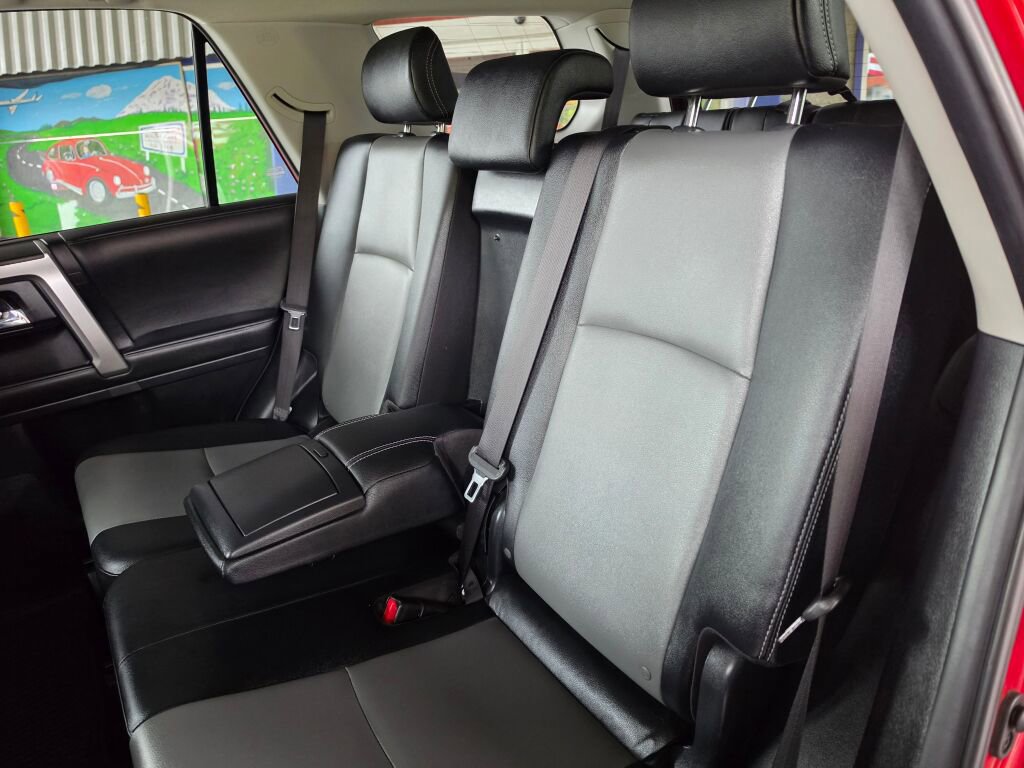Used 2024 Toyota 4Runner SR5 Premium w/ Moonroof Package AWD/4WD image 20