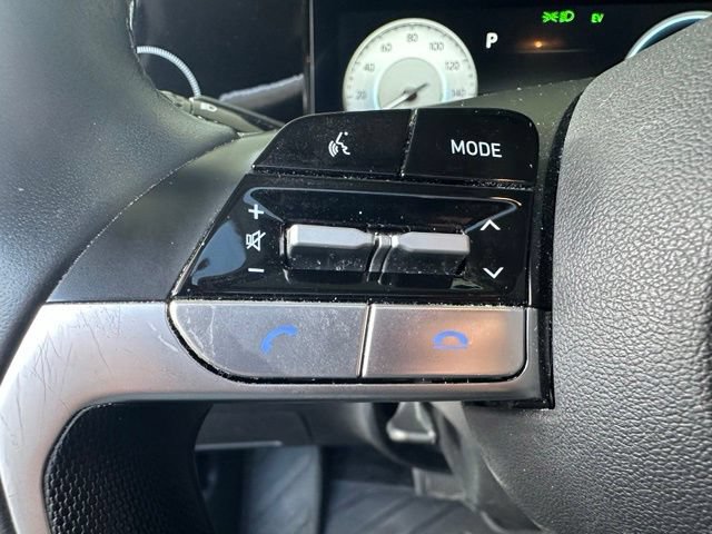 Used 2023 Hyundai Elantra Limited FWD image 22