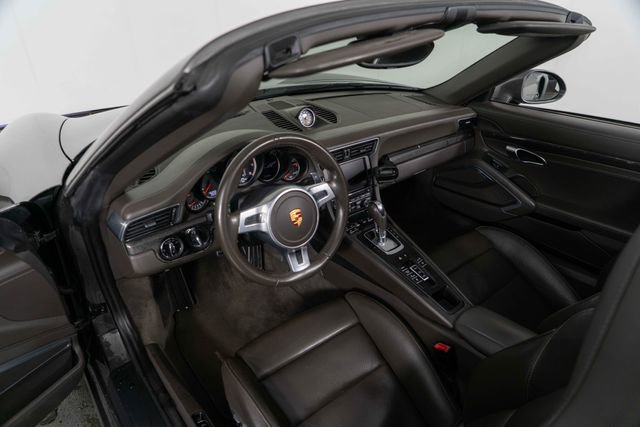 Used 2015 Porsche 911 Turbo S w/ High-end Infotainment Package AWD/4WD image 17