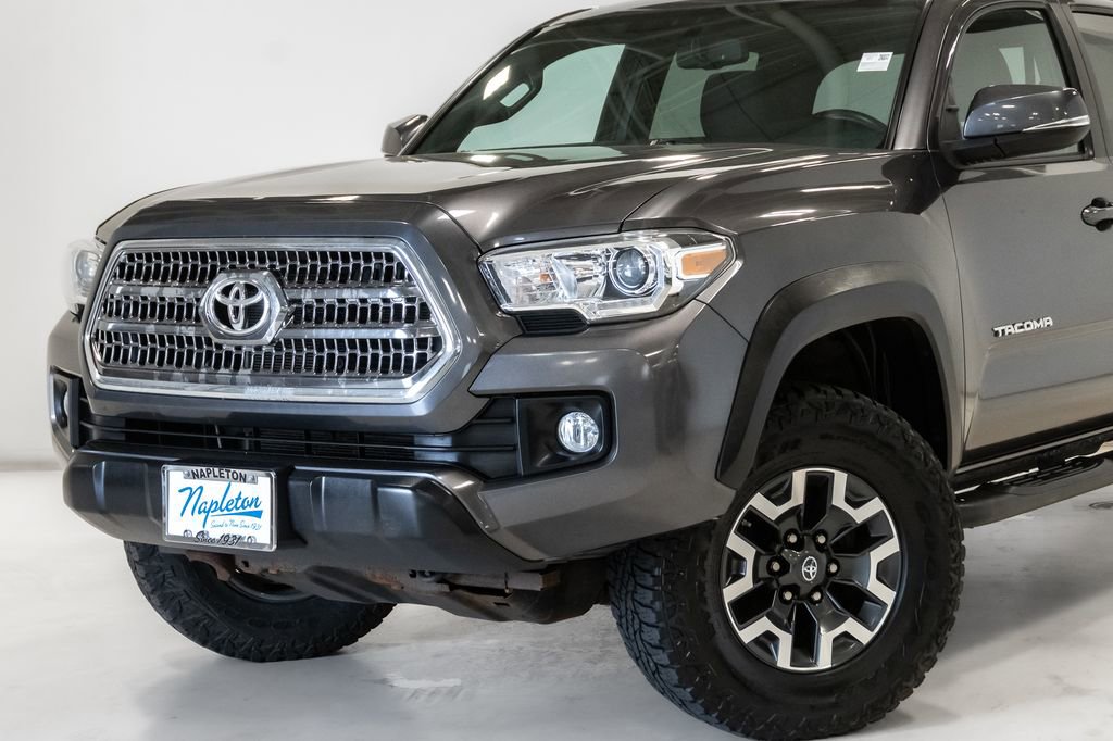Used 2016 Toyota Tacoma TRD Off-Road w/ Towing Package AWD/4WD image 2