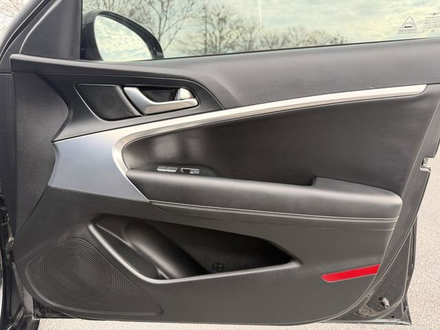 Used 2023 Genesis G70 2.0T image 34