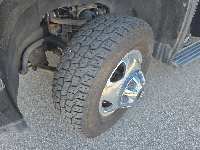 Used 2022 Chevrolet Silverado 3500 High Country w/ Technology Package image 32