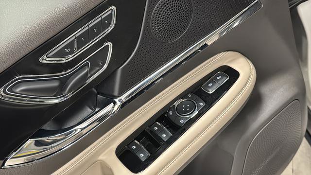 Used 2024 Lincoln Corsair Reserve image 21